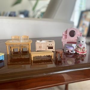 Calico Critter furniture, vanity, and white Persian cat